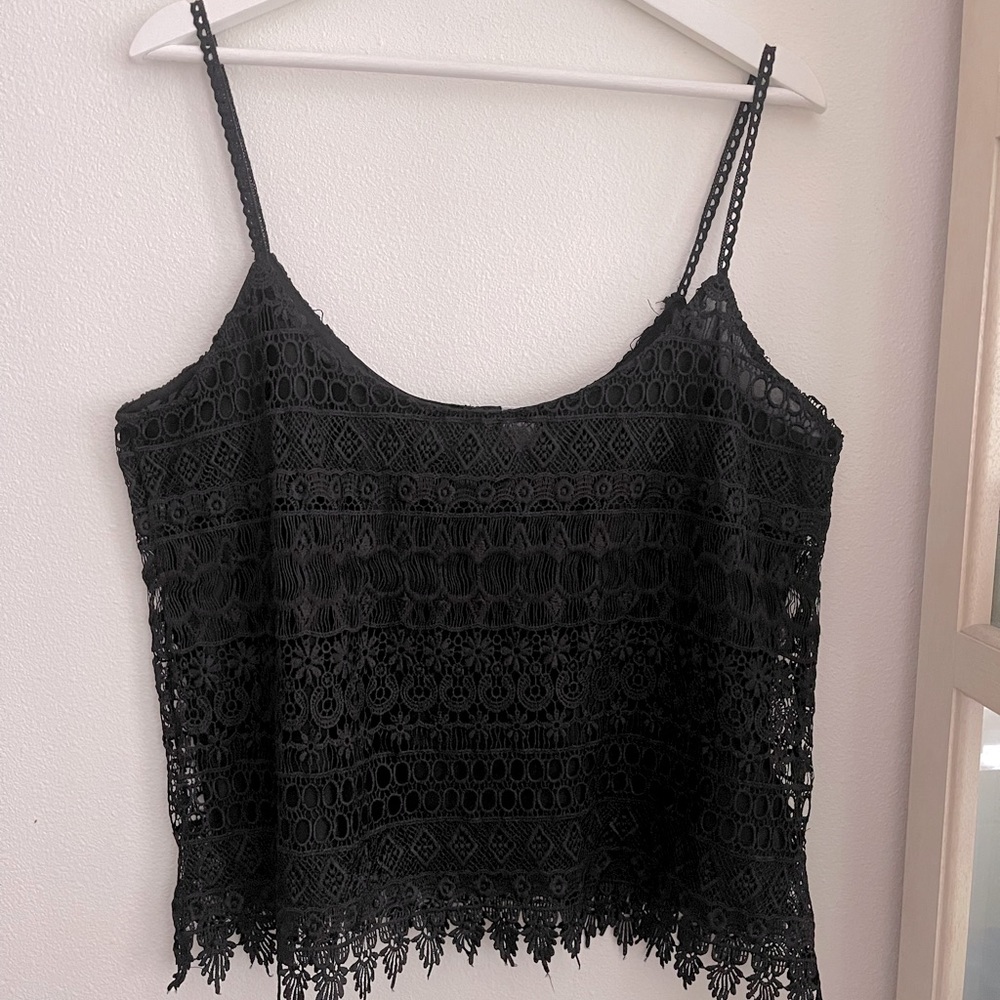 H&M nwot black crochet crop top size large